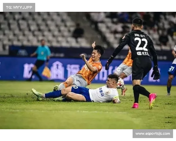 深圳新鹏城夏合扎提23分钟送助攻 19岁小将灵性头球策动进球